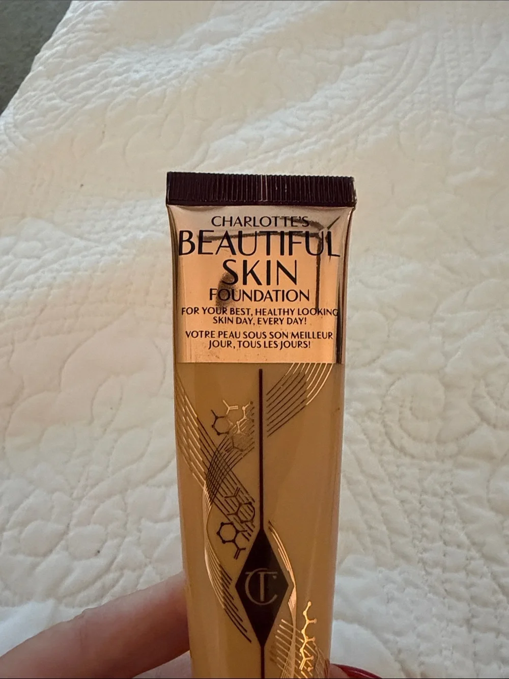Charlotte Tilbury Beautiful Skin Foundation - 4 Neutral